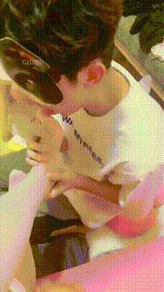 【西西】18岁奶狗想应聘做私奴 JS23101570封面图