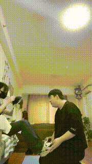 【不期而遇】胶皮头套闻袜香胶带勒脖吃呕吐物 bf33681