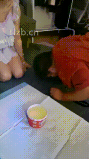 【嘉馨女王】情侣奴-奴下奴-喝圣水耳光转胯 bf33986封面图