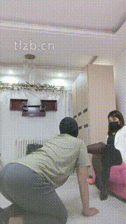 【嗯哼】高跟黑丝恋足舔虐乳骑马 bf34022封面图