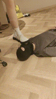 【00后大学生S】开发闺蜜弟弟-人肉脚垫-痰盂尿壶白棉袜塞嘴 bf33771封面图