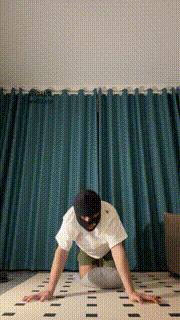 【辣辣bb】黑丝美腿胯下辱鞭打踩踏坐脸窒息bf46438封面图