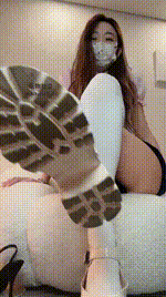 【一茶S】 红绿灯 学姐榨精交作业 对着学姐的脏鞋底和胯下射精 被学姐残忍榨干的傻逼东西