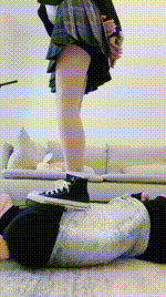 【一茶S】070 47分钟 帆布鞋白袜+高跟肉丝全体重踩