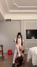 【六六】TJ：超反差萝莉调07年贱狗 闻小皮鞋 舔裸足 深喉38码大脚 吞大半 腿绞夹脖 钻跨羞辱 裸足白丝脚耳光 坐脸窒息 闻可爱棉质内裤