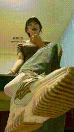 【六六】白袜脏臭运动鞋红绿灯