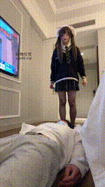 【六六】 TJ：06年主人调07年第一次上课的男高 坐脸+足鸡巴摩擦 黑丝脚深喉 舔鞋底 腿绞 踩舌头 舔脚 耳光 钻跨羞辱