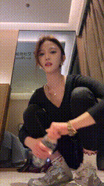 【车模尹】TJ：脏运动鞋白袜虐狗