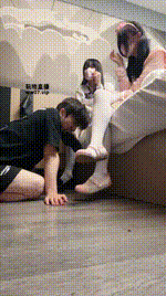 【砂糖不甜】TJ：萝莉JK双主调教大学生 夹脖窒息 坐脸 虐乳羞辱 视角2