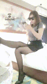 【白桃S】给老同学吃呕吐物-白桃S.MP4