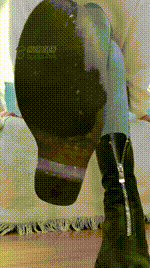 【白桃S】第一视角：折磨家犬，皮靴白袜哭礼拜四牛仔裤恋臀VTL4501