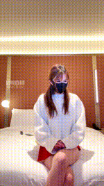 【夏盈盈】白袜玉足插嘴-脚踩喂食 JS260116-27