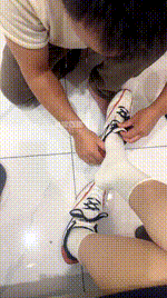 【久野】红发女神的脚奴 JS260117-3封面图