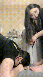 【小羊】母狗玉足狂舔 JS260124-28