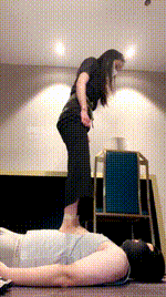 【晚晚】开发上门技师做S-圣水丝袜 JS260124-9