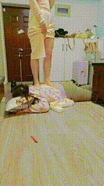 【是樱樱呀】踩踏骚母狗JS260117-46