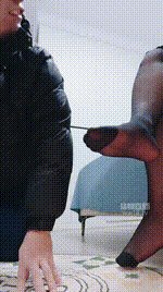 【武汉情侣主】酸臭黑丝恋足舔JS260120-21