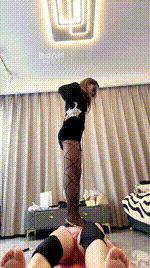 【漫漫大人S】铆钉鞋黑丝踩踏狂舔JS260119-42