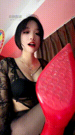 【母狗妈妈】老婆带情人羞辱绿王八260120-20