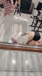 【暴力柚子】白袜小主暴揍光头狗JS260131-36