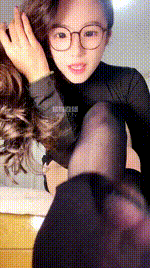 【布丁】黑丝裸足调教邻家处男弟弟260128-4