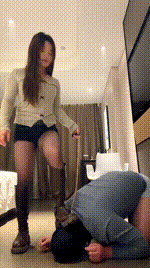 【子熙】黑丝深喉-长靴踩-坐脸bf60876