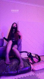 【猫神】黑丝脚垫物化玩弄 JS260204-4