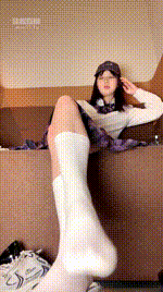 【暴暴】黑丝裸足260206-3封面图