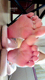 【乔乔在这里】裸足憋J260215-10封面图