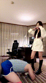 【小7S】长靴女神骑马踢踹踩踏 bf61107封面图