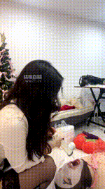 【广州琪琪】圣水龇狗-长靴黑丝踩虐 bf61153封面图