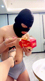 【婉瑶】狗子下跪求食物JS260420-44封面图