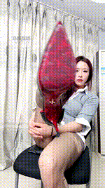 【妍妍】红底高跟破洞黑丝臀炸260504-15封面图